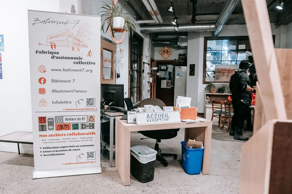 Bannière du Bâtiment 7, fabrique d'autonomie collective