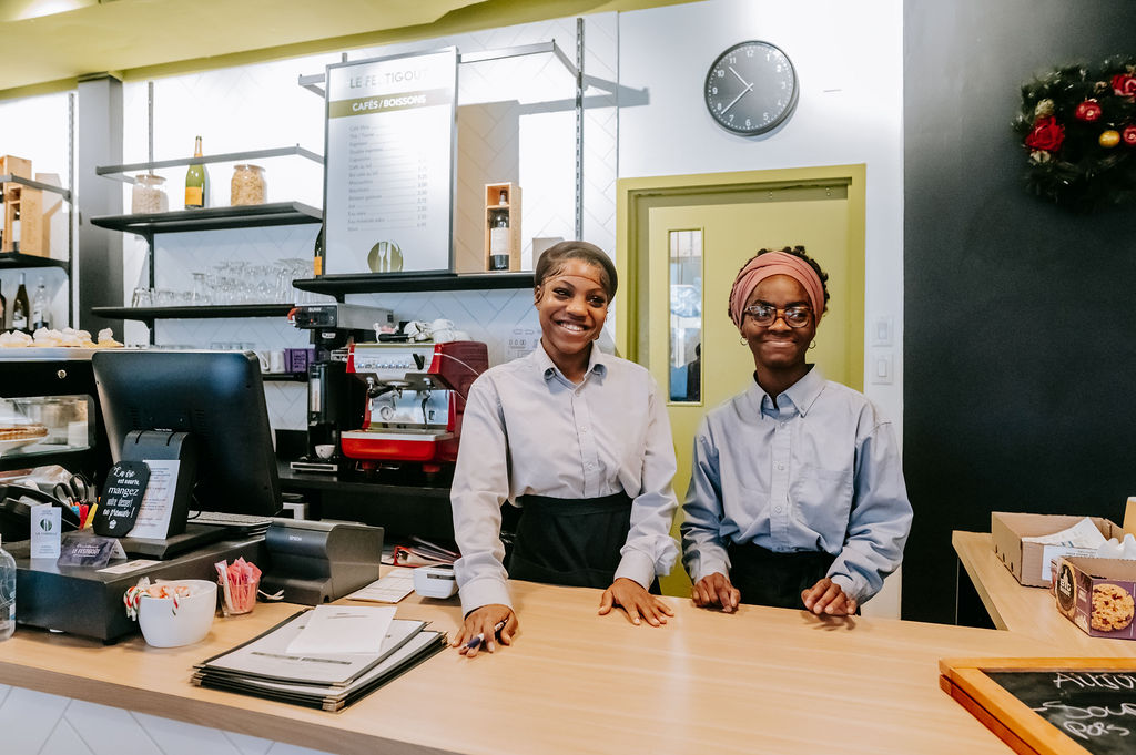 Travailleuses au restaurant La Corbeille - Festigoût