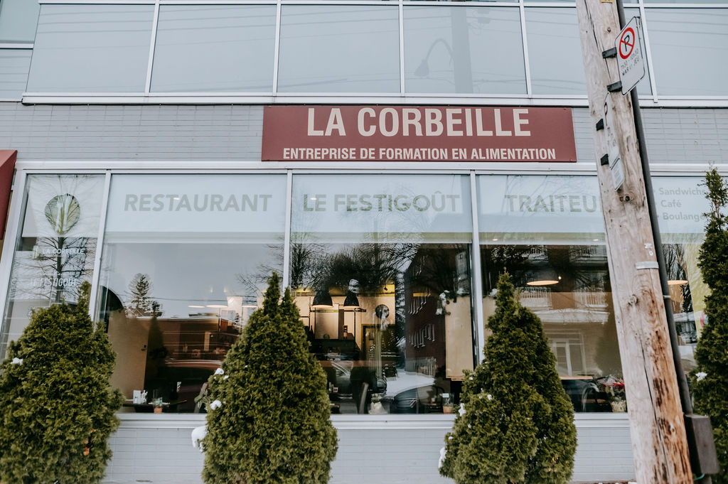 Façade de l'édifice de La Corbeille et Festigoût